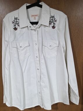 Vintage Threads - White Embroidered Western Shirt Size XL  *NWT*
